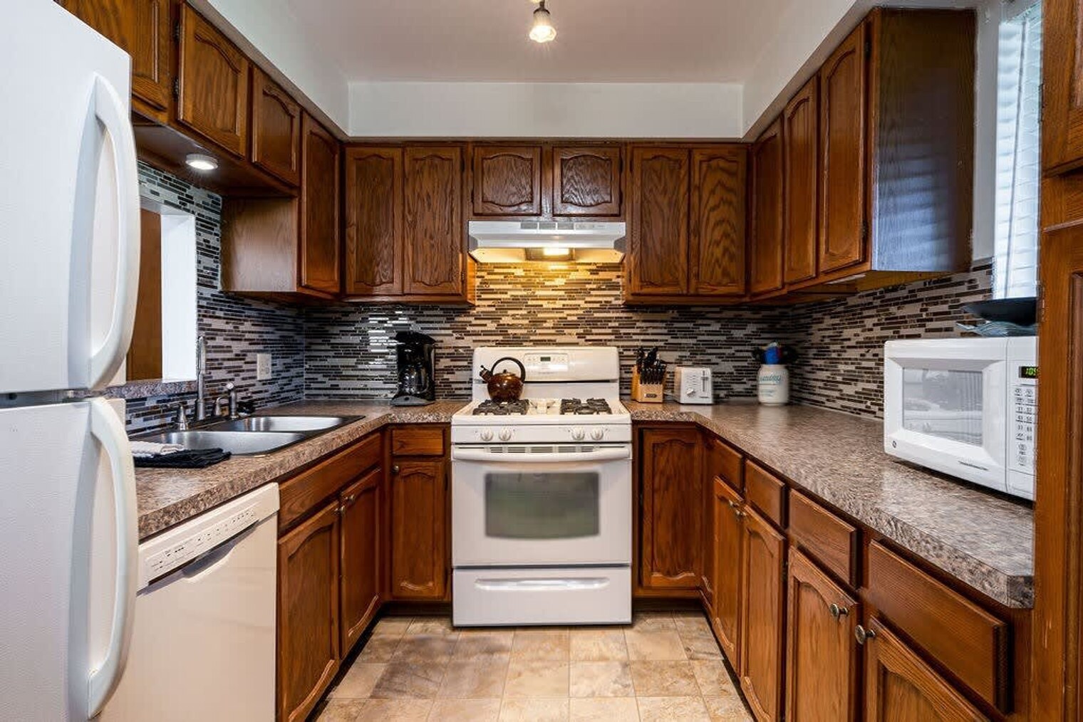 Building Photo - 6542 Bella Vista Dr NE