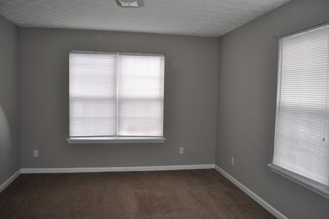 Building Photo - 2024 Stonehenge Ave