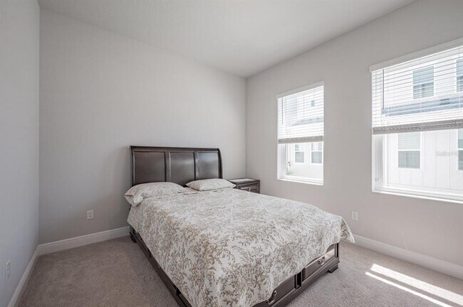 Building Photo - 2400 Ezzell Ct