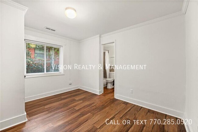 Building Photo - 1016 Linam Ave SE