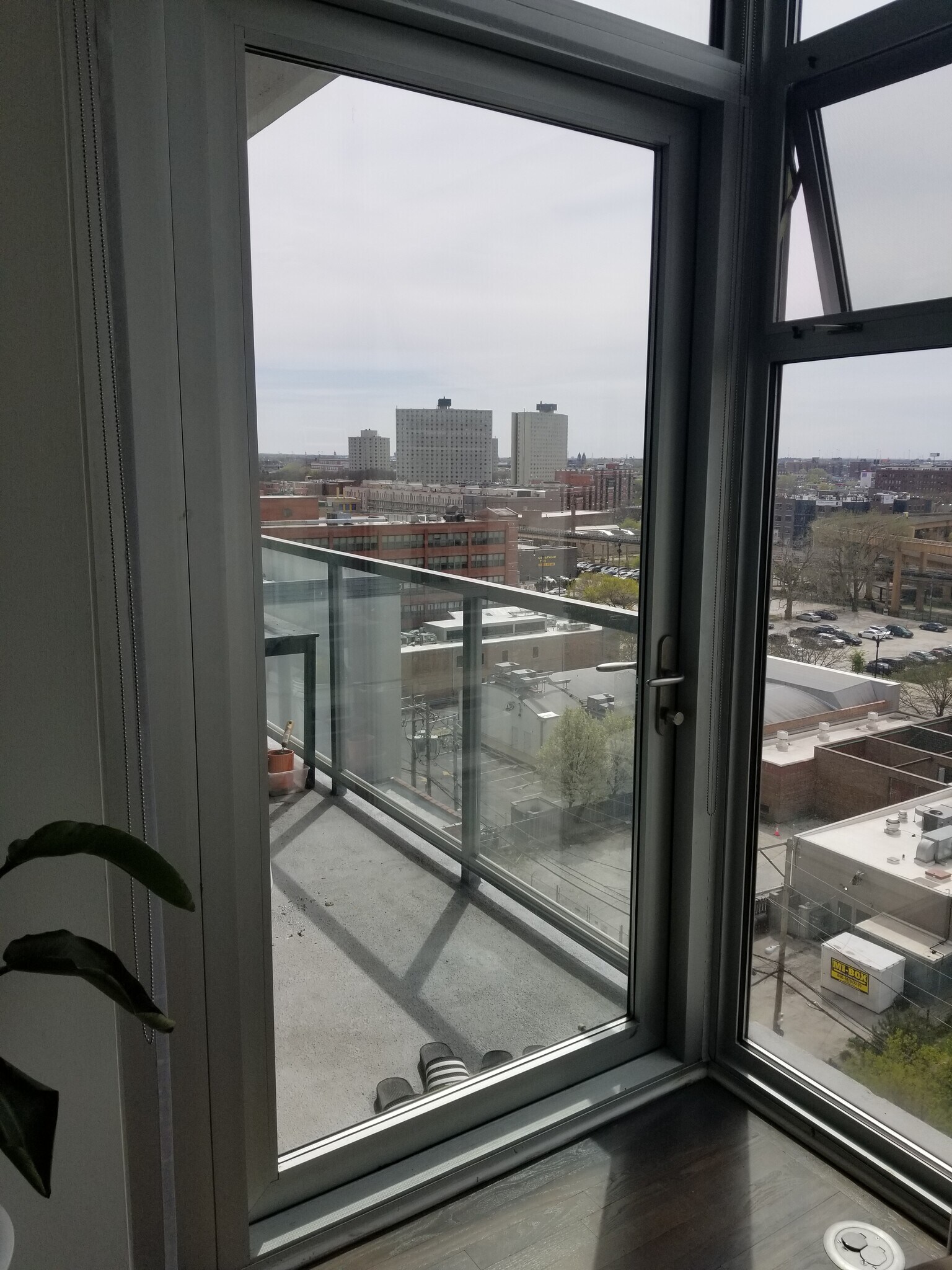 Balcony - 1620 S Michigan Ave