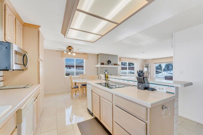 Building Photo - FULLY FURNISHED Home in the Mountains