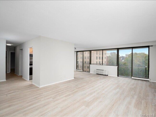 Building Photo - 15 Stewart Pl