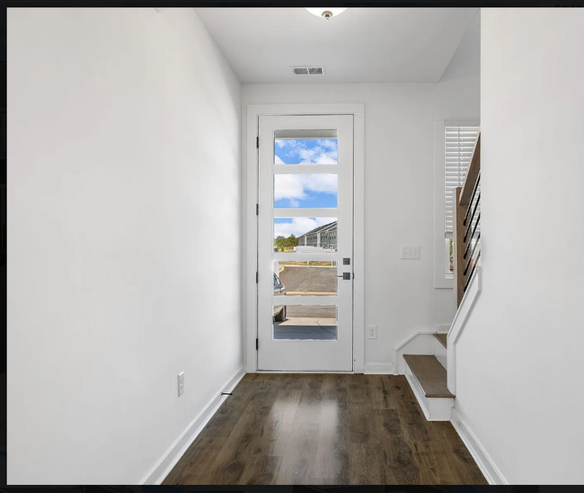 Building Photo - 1415 Darrowby Wy