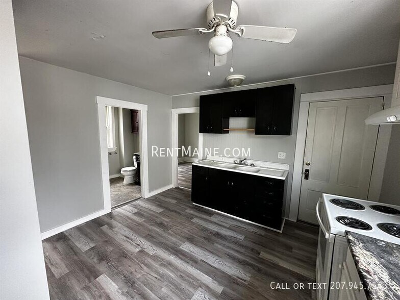 Building Photo - 63-65 Union St.