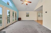 Building Photo - 1702 Oakfield Ave