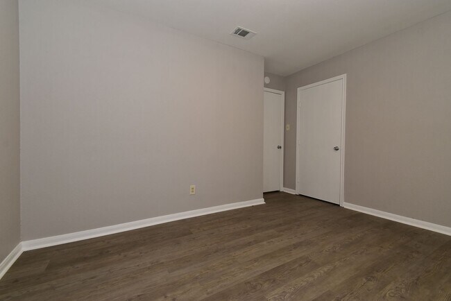 Building Photo - 4008 Templeton St