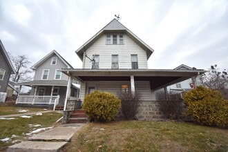 Building Photo - 663 Bellefonte Ave