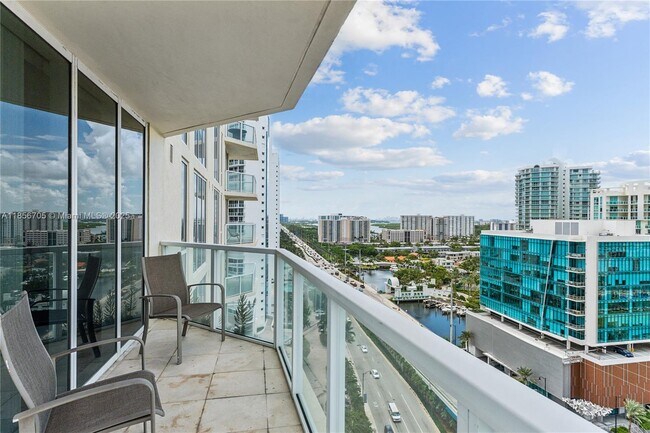 Building Photo - 16699 Collins Ave
