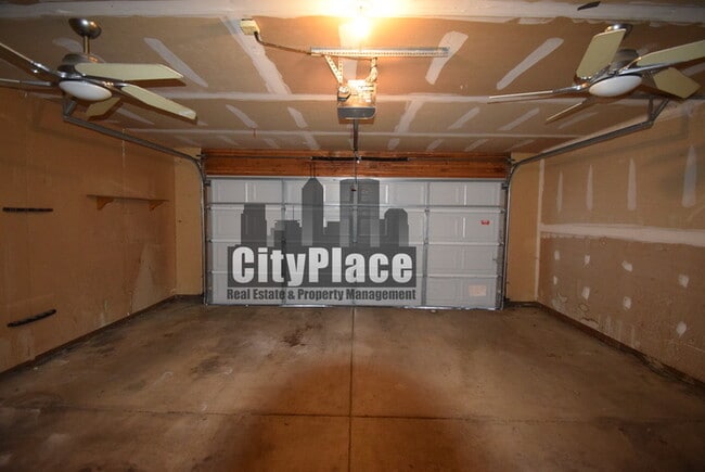 Building Photo - 47 Meadow Ct W