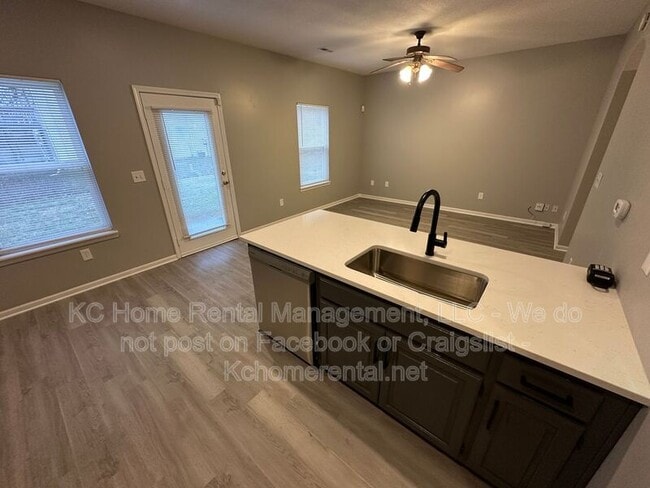 Building Photo - 1955 N 80th Ct