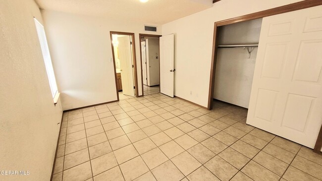 Building Photo - 7149 Golden Hawk Dr