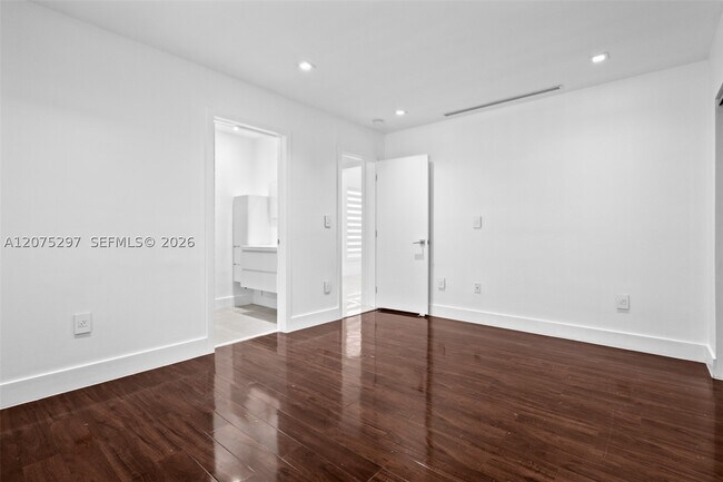 Building Photo - 15932 SW 101st Terrace