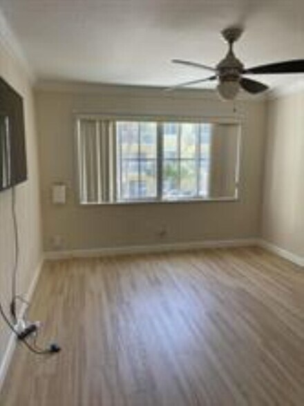 Building Photo - 1515 E Broward Blvd