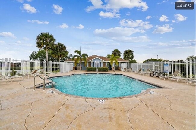 Building Photo - 5144 Lansdowne Way