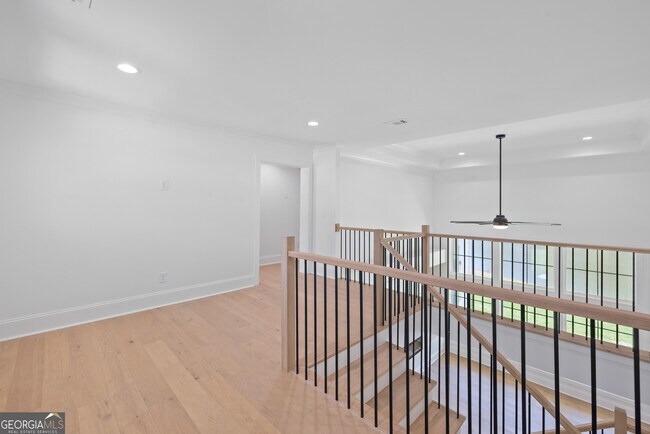 Building Photo - 1270 Glen Eagle Dr