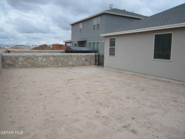 Building Photo - 1624 Sam Dominguez