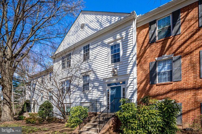 Building Photo - 7758 New Providence Dr