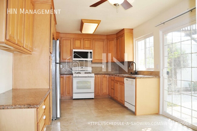 Building Photo - 2198 Goldcrest Cir