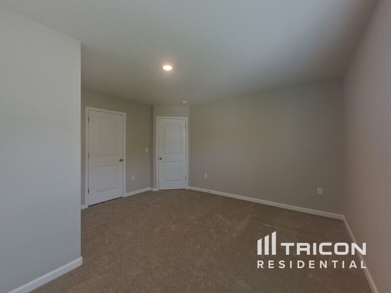 Building Photo - 8112 Derby Wood Ln