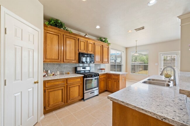 Building Photo - 7218 Broadelm Dr