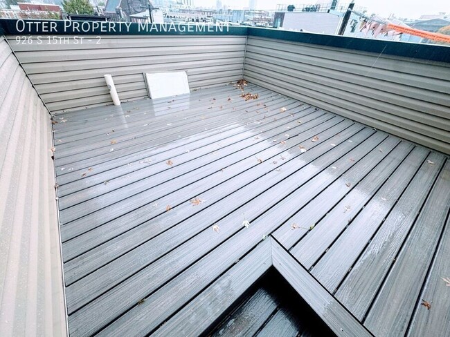 Building Photo - 926 S 15th St