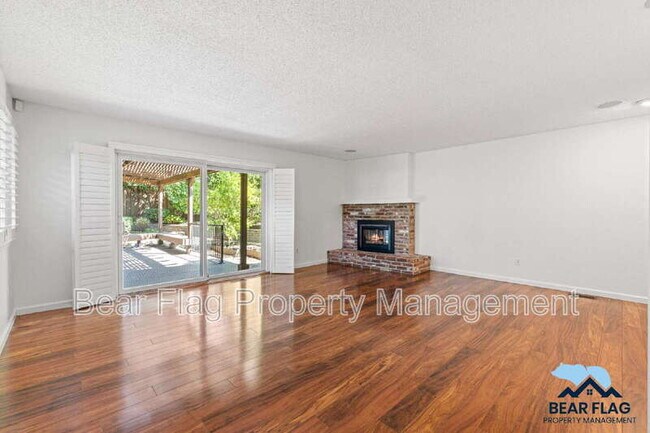 Building Photo - 7919 Ridgemont Dr