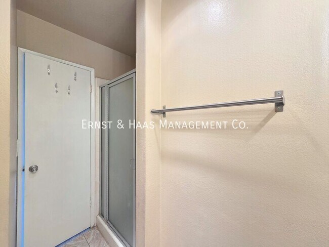 Building Photo - 4170 Elm Ave