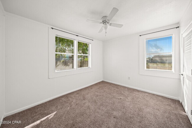 Building Photo - 6319 Sunset Ave