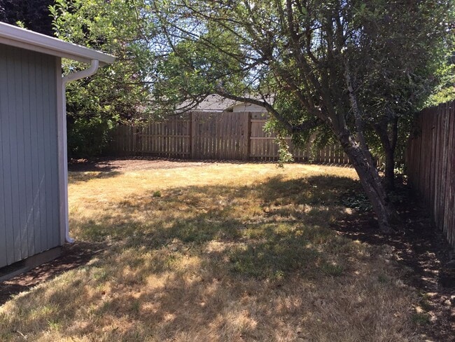Building Photo - 2 Bedroom Duplex in Santa Clara Area