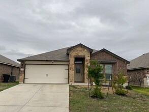 Building Photo - 3 BEDROOM WITH COMMUNITY POOL, BELTON ISD