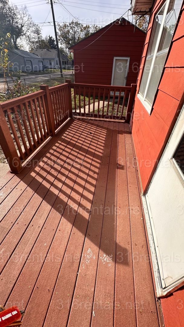 Building Photo - $1445 - 5 room 1.5 bathroom - Single Family Home