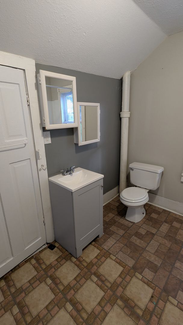 Building Photo - Atlas Investment Group, LLC (250 Cross St)