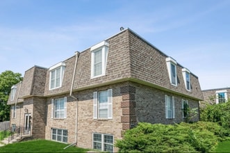 Building Photo - 1100 E 6th St