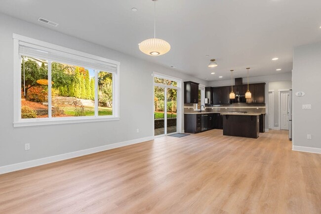 Building Photo - 11722 NE 112th St