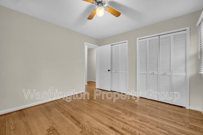 Building Photo - 4702 Declaration Ct