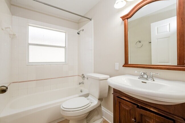 Building Photo - 13625 Springtide Ct