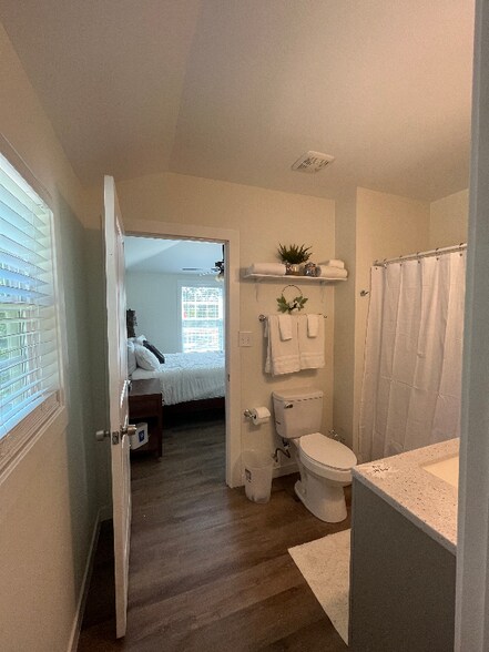 Building Photo - 12 Morningside Dr SW