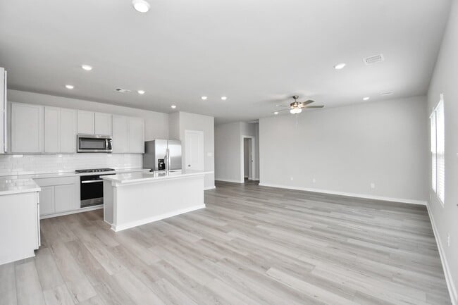 Building Photo - 6702 Arabella Lakes Dr