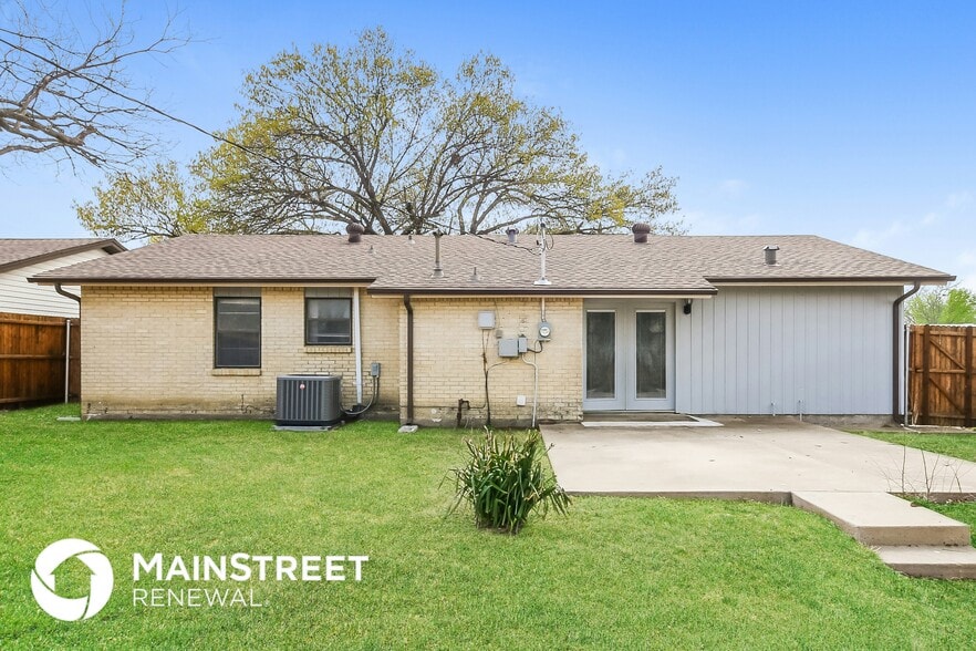 Building Photo - 1811 Mimosa Ave