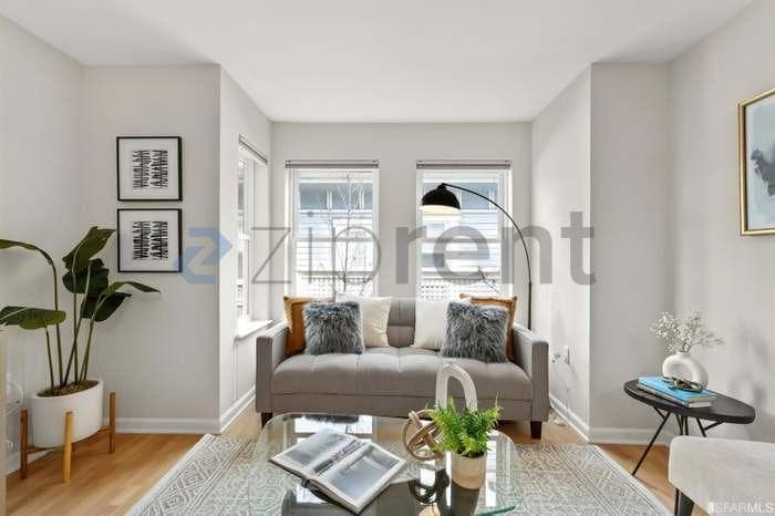 Building Photo - Unit 121