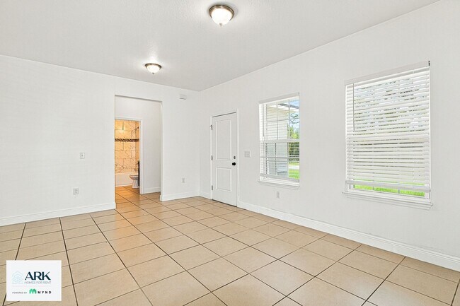 Building Photo - 16673 SW 21 Cir