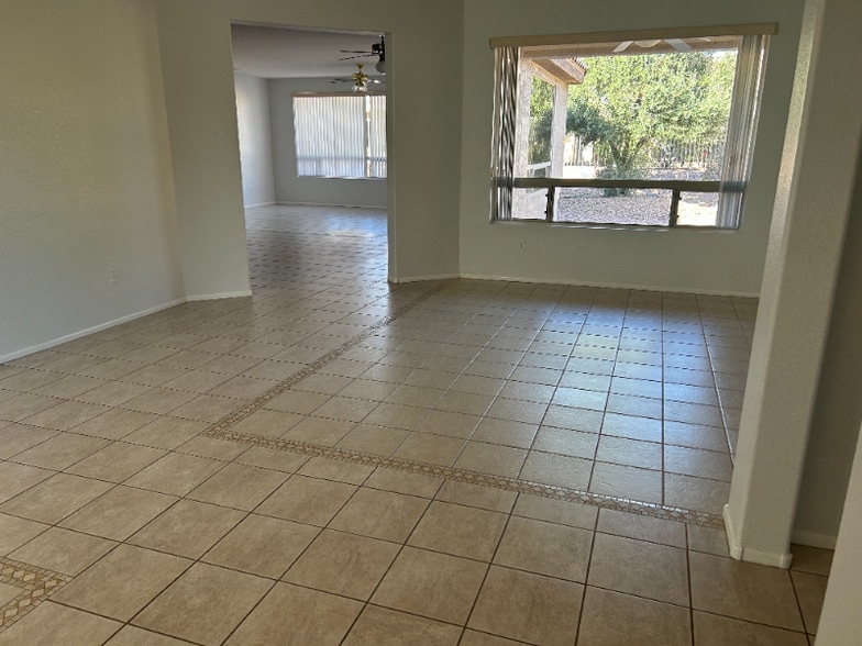 Building Photo - 17952 N Peppermill Ln