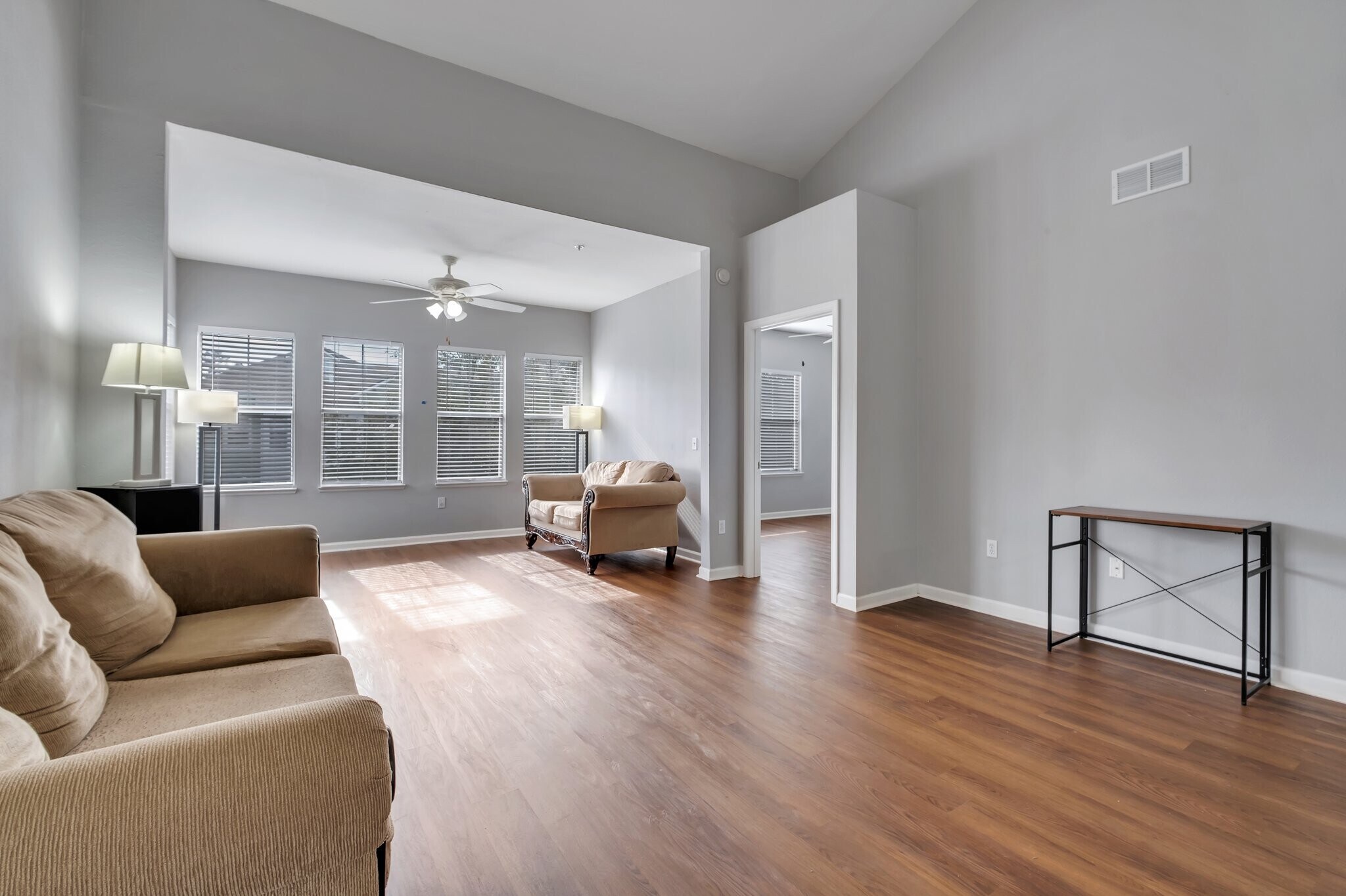 Building Photo - 2801 Chancellorsville Dr