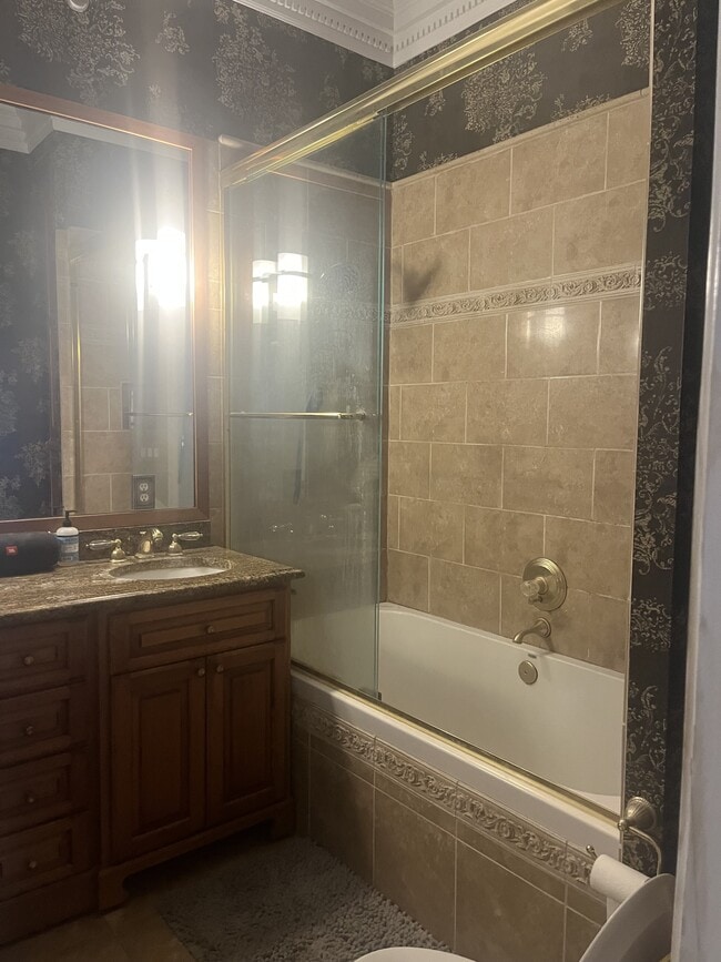 Building Photo - 79 Society St