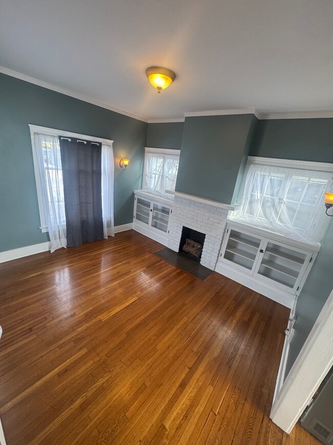 Building Photo - 192 E Villa St