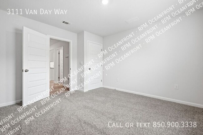 Building Photo - 3111 Van Day Way