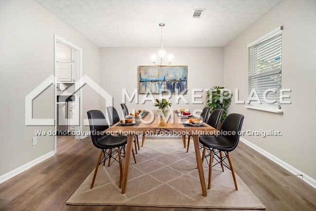 Building Photo - 117 Belair Ln