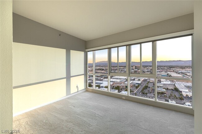 Building Photo - 4575 Dean Martin Dr
