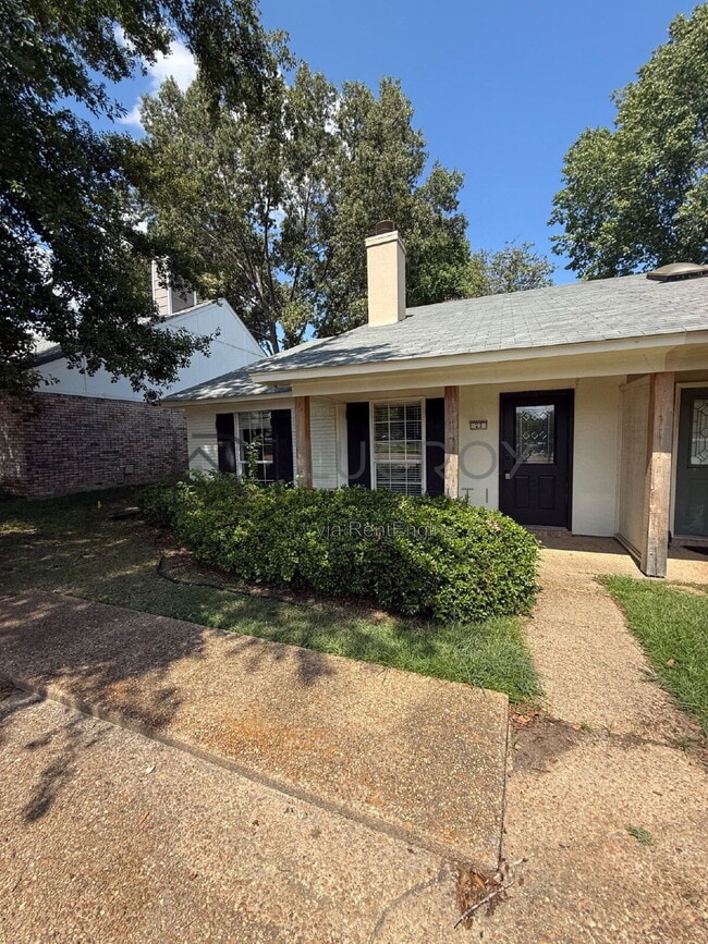 Building Photo - 23 Meadowoods Pl